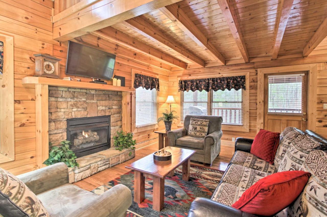 Cabin With Hot Tub About 2 Mi To Island In Pigeon Forge! ภายนอก รูปภาพ
